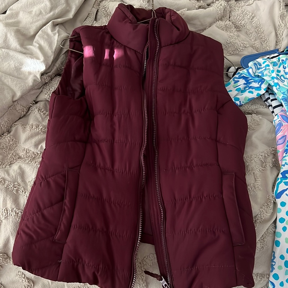 Aeropostale Women's Puffer Vest in Deep Burgundy